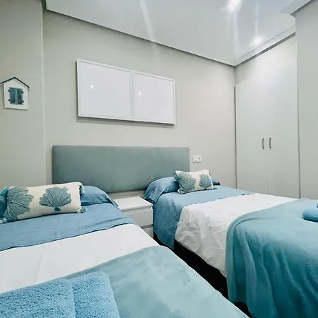 Appartamento Adosado Con Terraza En Playa América, *