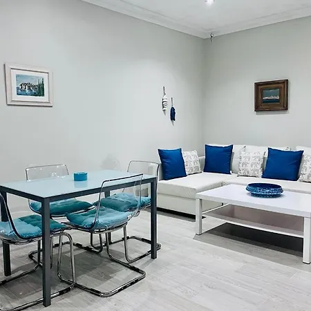 Appartamento Adosado Con Terraza En Playa América, Nigrán